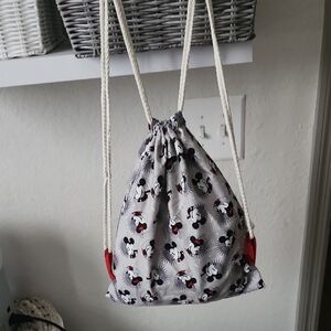 Mickey Mouse Kids Drawstring Bag - Gray and Red